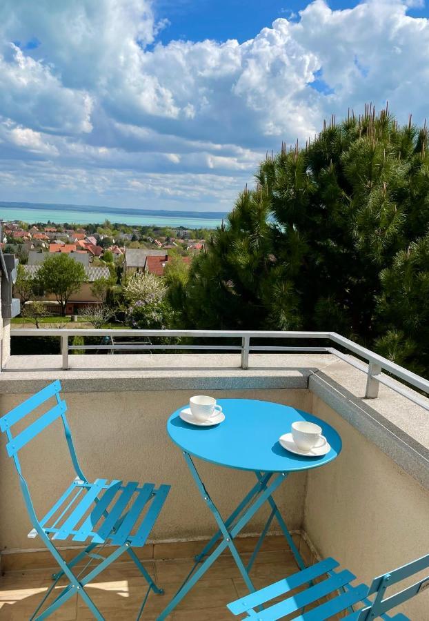 Panorama Apartmanhaz Balatonfured Exterior photo